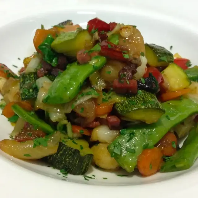 Legumes salteados na manteiga